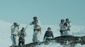 Кадры из фильма Снежная тюрьма / Into the White (2012)