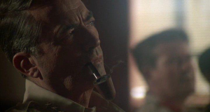 Кадр из фильма МакАртур / MacArthur (1977)