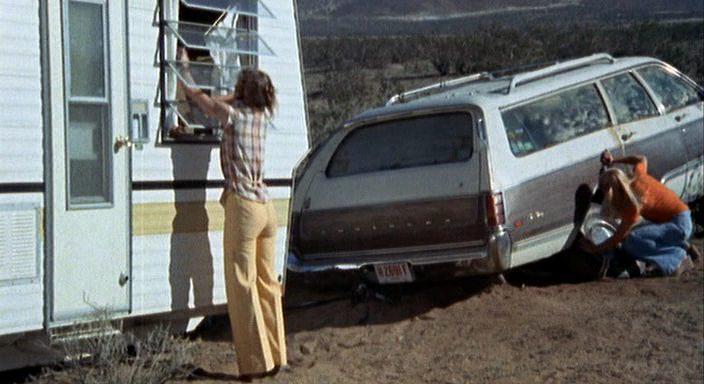 Кадр из фильма У холмов есть глаза / The Hills Have Eyes (1977)