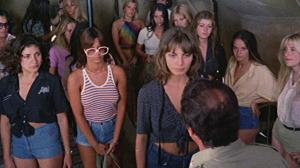 Кадры из фильма Медсестра на военном обходе / La soldatessa alla visita militare (1977)