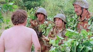 Кадры из фильма Медсестра на военном обходе / La soldatessa alla visita militare (1977)