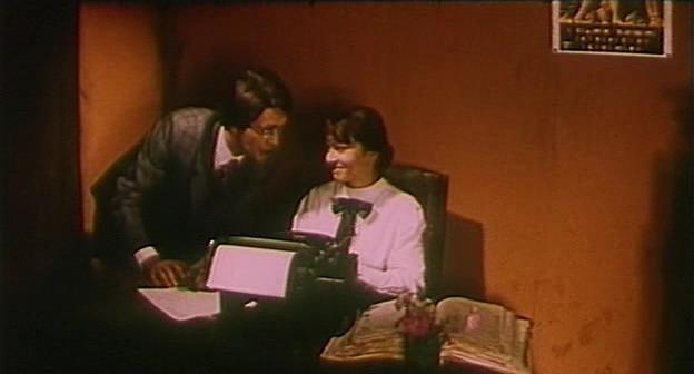 Кадр из фильма Красные дипкурьеры (1977)