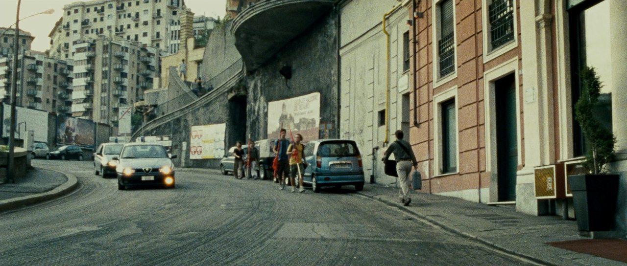 Кадр из фильма Школа «Диаз» / Diaz: Don't Clean Up This Blood (2012)