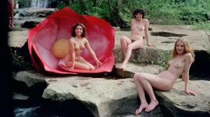 Кадры из фильма Пляжный домик / Casotto (1977)
