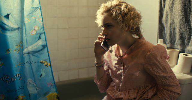Кадр из фильма Уже не дети / Electrick Children (2012)