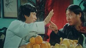 Кадры из фильма Грязный тигр, сумасшедшая лягушка / Lao hu tian ji (1978)