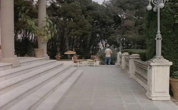 Кадр из фильма Грешен… Но счастлив / Es pecado... pero me gusta (1978)