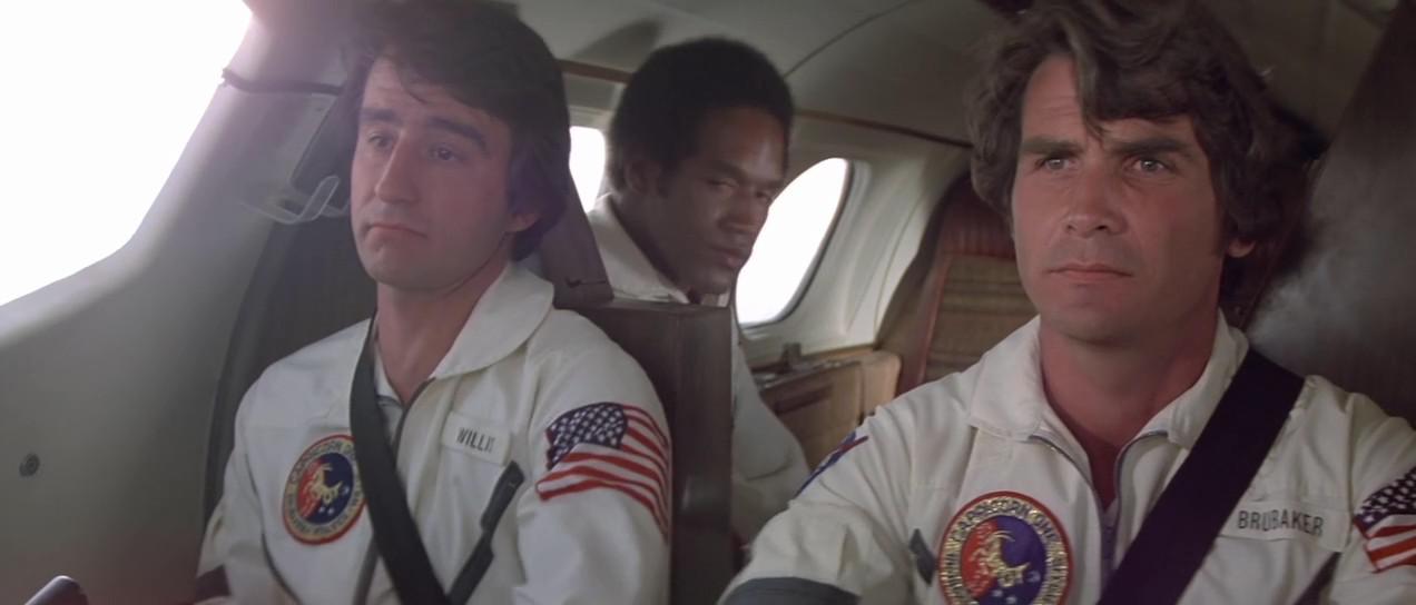 Кадр из фильма Козерог один / Capricorn One (1978)