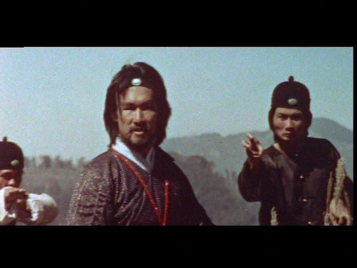 Кадр из фильма Два великих воина / Ci xiong shuang sha (1978)