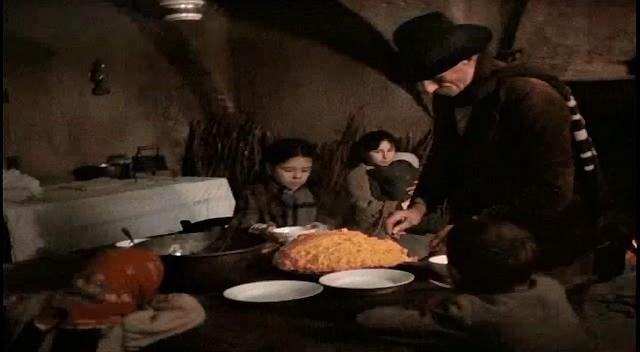 Кадр из фильма Дерево для башмаков / L'Albero Degli Zoccoli (1978)