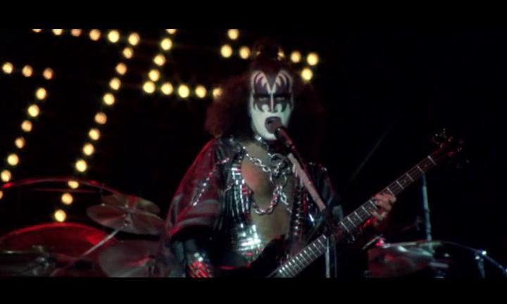 Кадр из фильма КИСС встречают привидение парка / KISS Meets the Phantom of the Park (1978)