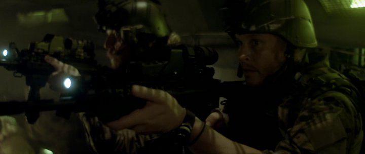 Кадр из фильма Подвал / Crawlspace (2012)