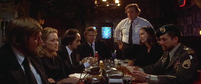 Кадр из фильма Охотник на оленей / The Deer Hunter (1978)