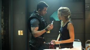 Кадры из фильма Напролом / Lockout (2012)