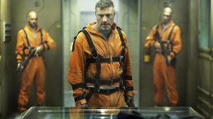 Кадры из фильма Напролом / Lockout (2012)
