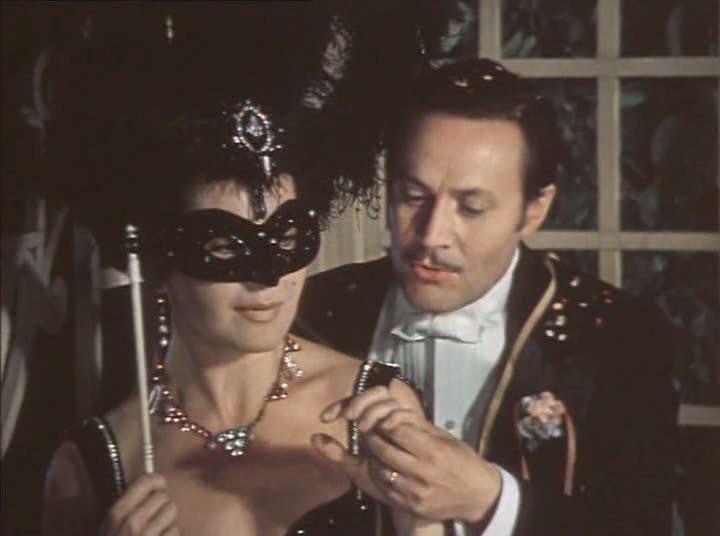 Кадр из фильма Летучая мышь (1979)