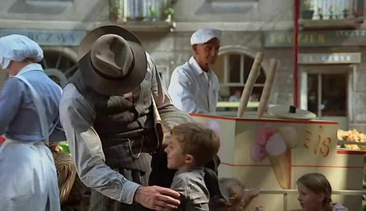 Кадр из фильма Жестяной барабан / The Tin Drum (1979)