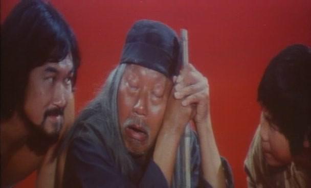 Кадр из фильма Спящий кулак / Shui quan guai zhao (1979)