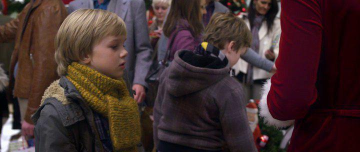 Кадр из фильма Когда Санта упал на Землю / Als der Weihnachtsmann vom Himmel fiel (2011)