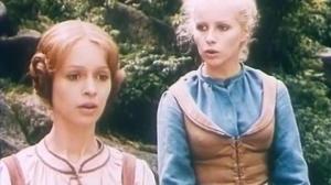 Кадры из фильма Беляночка и Розочка / Schneeweißchen und Rosenrot (1979)
