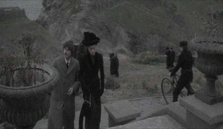 Кадр из фильма Дракула / Dracula (1979)