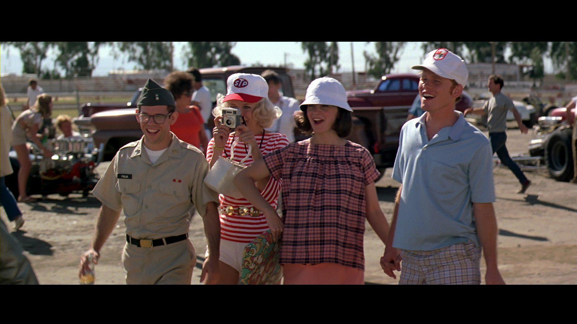 Кадр из фильма Новые американские граффити / More American Graffiti (1979)