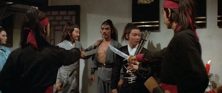 Кадр из фильма Пять боевых машин Шаолиня (Золоторукий бандит) / Jin bi tong (1979)