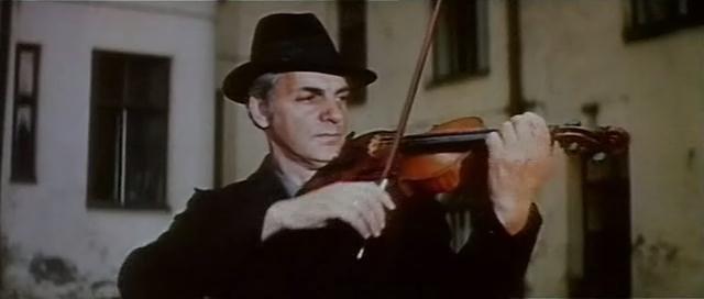 Кадр из фильма Ранняя ржавчина / Agra rusa (1979)