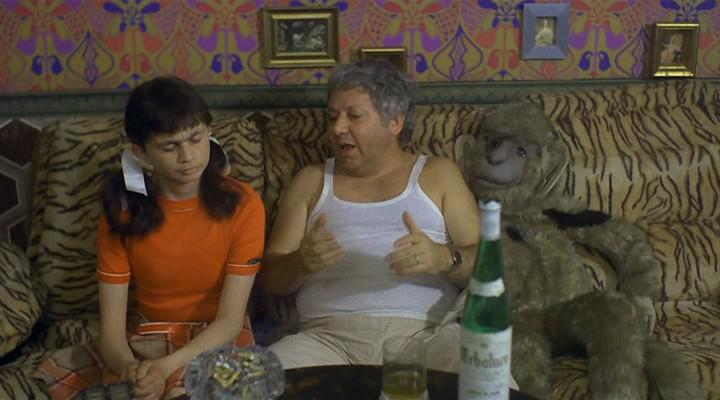 Кадр из фильма Фантоцци против всех / Fantozzi contro tutti (1980)