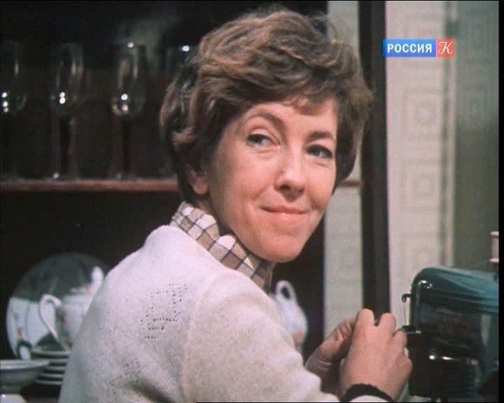 Кадр из фильма К кому залетел певчий кенар (1980)