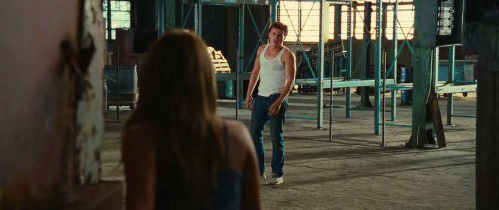 Кадр из фильма Свободные / Footloose (2011)