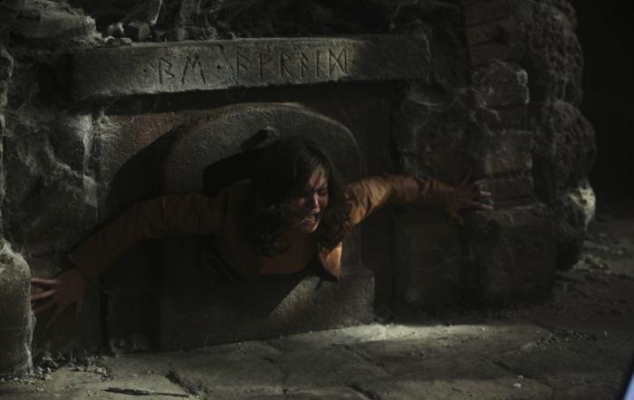 Кадр из фильма Не бойся темноты / Don't Be Afraid of the Dark (2011)