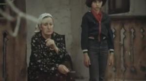 Кадры из фильма Только остров не возьмешь с собой... (1980)