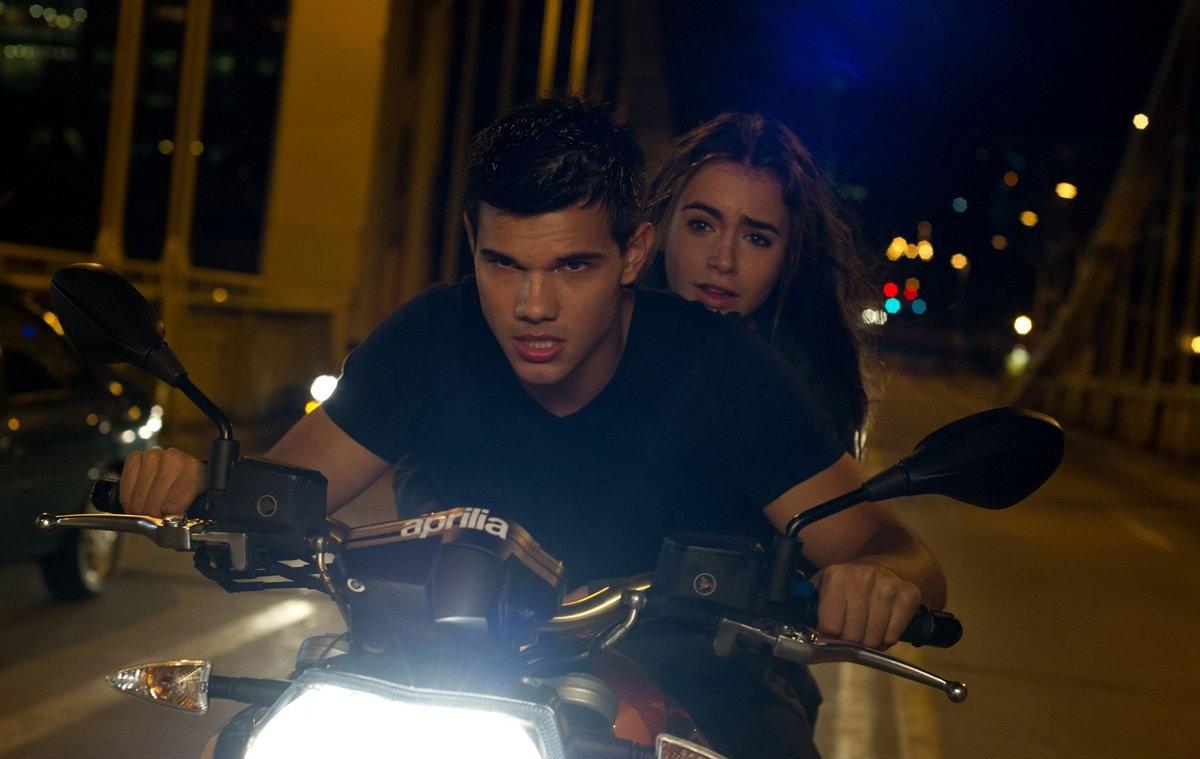 Кадр из фильма Погоня / Abduction (2011)