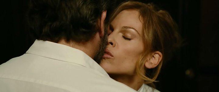 Кадр из фильма Ловушка / The Resident (2011)