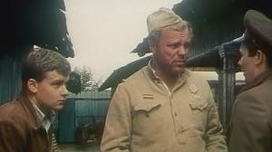 Кадры из фильма В последнюю очередь (1981)
