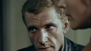 Кадры из фильма Долгий путь в лабиринте / 0+ (1981)