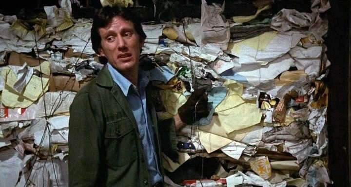 Кадр из фильма Очевидец / Eyewitness (1981)