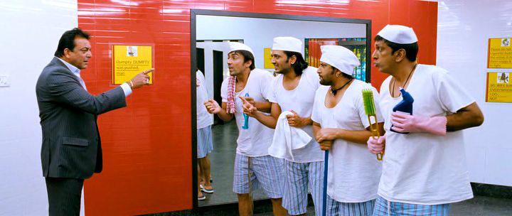 Кадр из фильма Двойная забава / Double Dhamaal (2011)