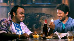 Кадры из фильма Двойная забава / Double Dhamaal (2011)
