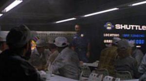 Кадры из фильма Чужая земля / Outland (1981)