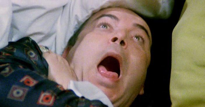 Кадр из фильма Сексуальное просвещение учителей / L'onorevole con l'amante sotto il letto (1981)