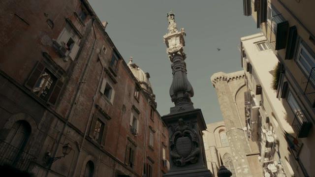 Кадр из фильма Целое семейство / The Wholly Family (2011)