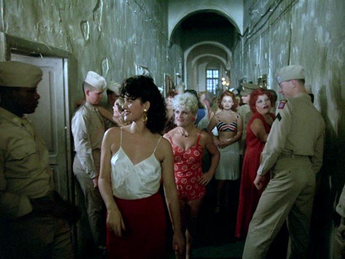 Кадр из фильма Шкура / La pelle (1981)