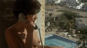 Кадры из фильма Красивые загорелые блондинки / Belles blondes et bronzees (1981)