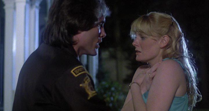 Кадр из фильма Незнакомец / The Prowler (1981)