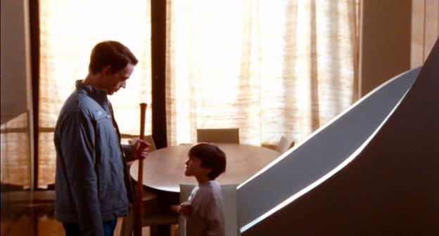 Кадр из фильма Чей-то герой / Somebody's Hero (2011)