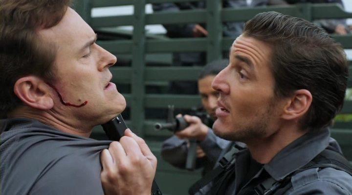 Кадр из фильма Черная метка: Падение Сэма Экса / Burn Notice: The Fall of Sam Axe (2011)