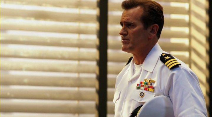 Кадр из фильма Черная метка: Падение Сэма Экса / Burn Notice: The Fall of Sam Axe (2011)