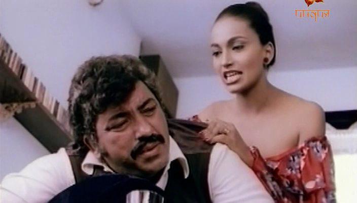 Кадр из фильма Великолепная семерка / Satte Pe Satta (1982)